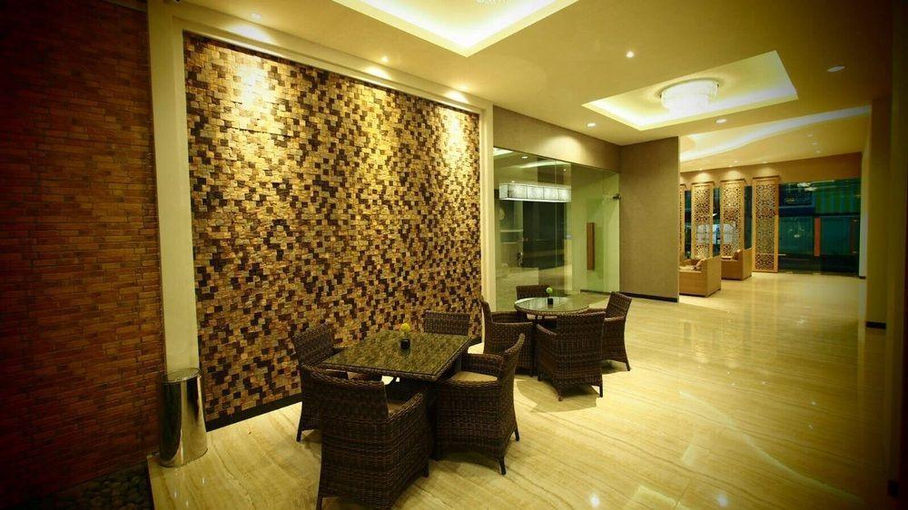 De Boutique Style Hotel Malang Exterior foto