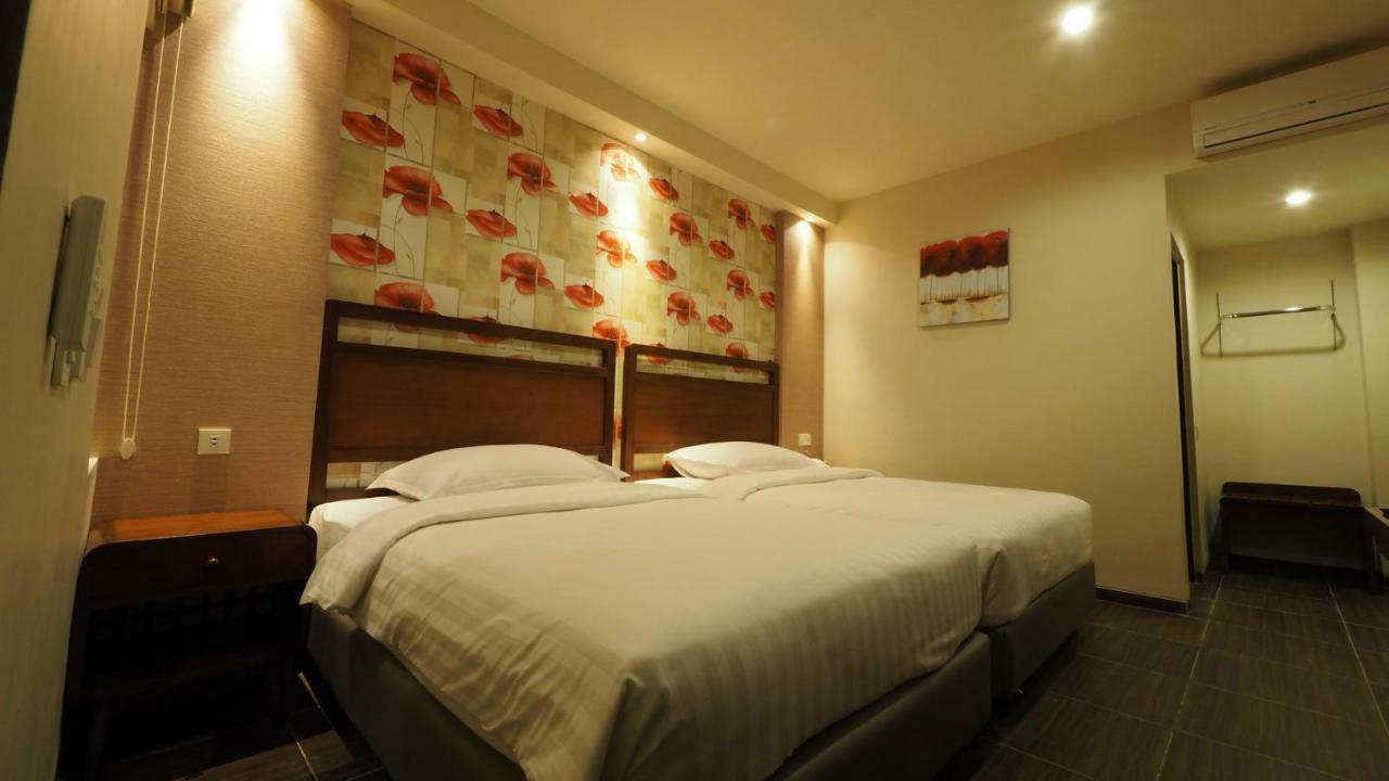 De Boutique Style Hotel Malang Exterior foto